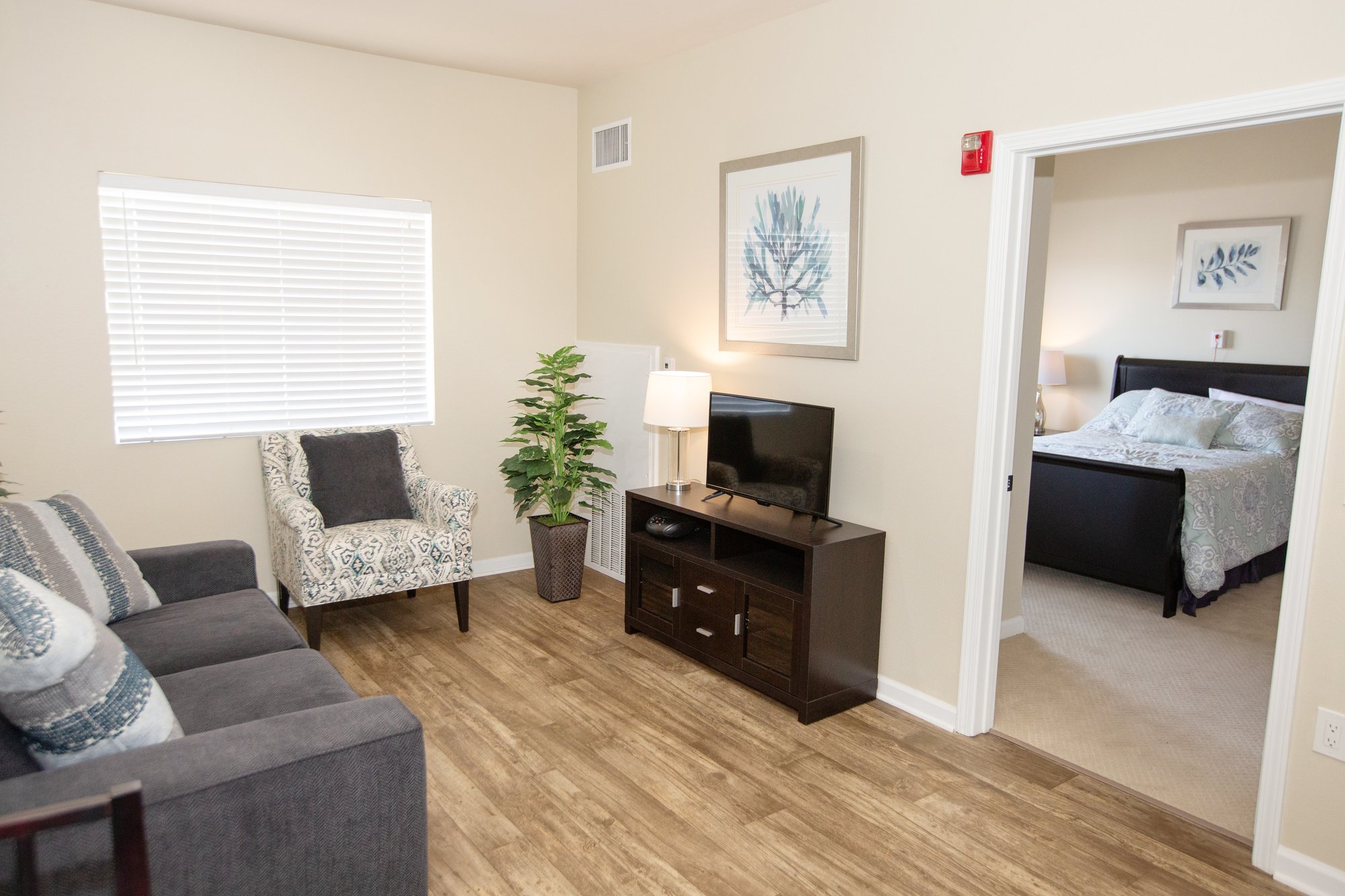21_Model 2_22-WWP-AL-1BedApt_0077