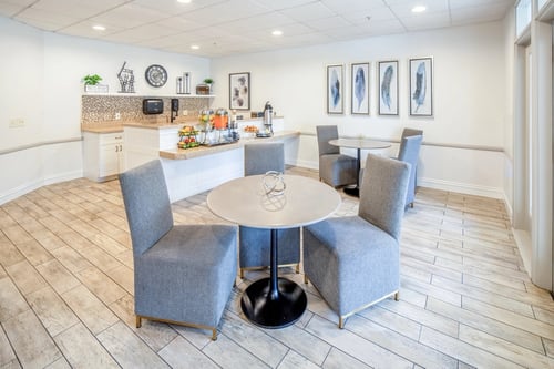 8_Bistro_WHT-30 Large-1