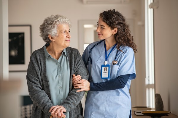 How Long-Distance Caregivers Can Support Aging Parents